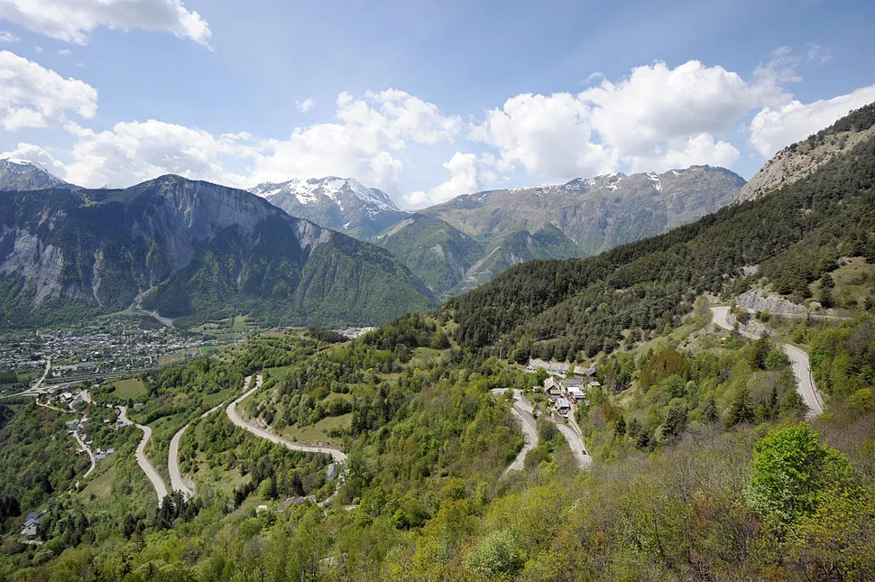 A dupla ascensão de Alpe d'Huez proporcionará um confronto final impressionante na classificação geral(Crédito da imagem: Getty Images)