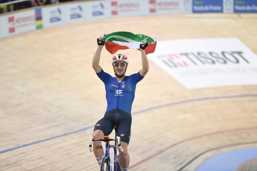 Elia Viviani Encerra Carreira Histórica com Título Mundial de Pista