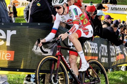 Vanthourenhout Domina em Overijse e Consolida Liderança no Superprestige de Ciclocross 2025